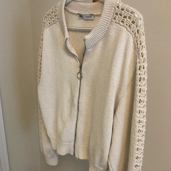 Cream sweater with crochet sleeves, wear as cardi or sweater, medium - Picture 3 of 6
